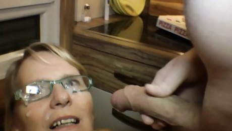 Cumshot on the glasses Milf