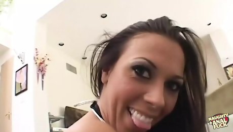 Rachel Starr adores sitting on his face and feeling his huge cock inside her snatch